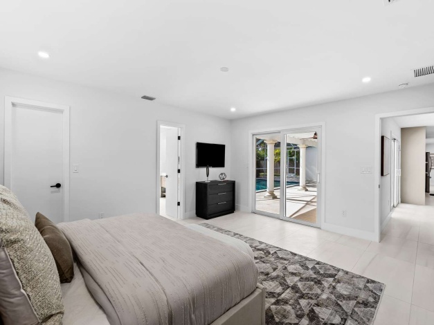 Palmetto Bay,Florida 33158,Sold,1013