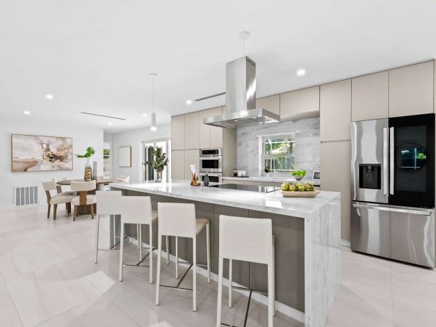 Palmetto Bay,Florida 33158,Sold,1013