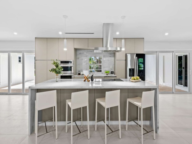 Palmetto Bay,Florida 33158,Sold,1013