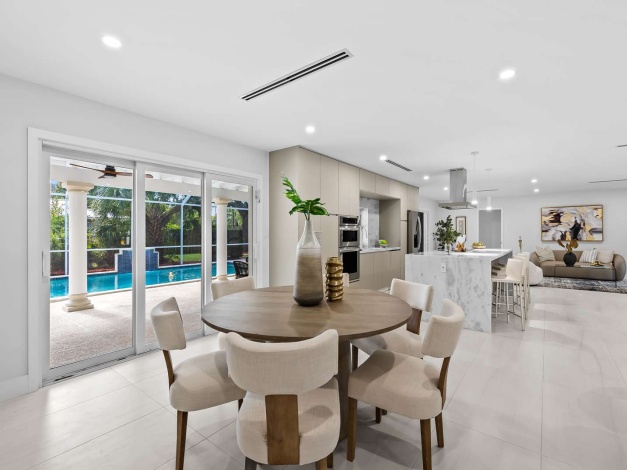 Palmetto Bay,Florida 33158,Sold,1013
