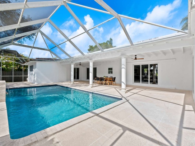 Palmetto Bay,Florida 33158,Sold,1013