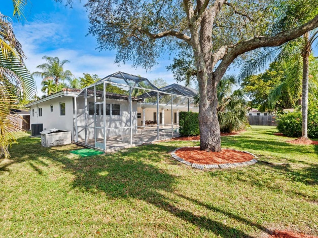 Palmetto Bay,Florida 33158,Sold,1013