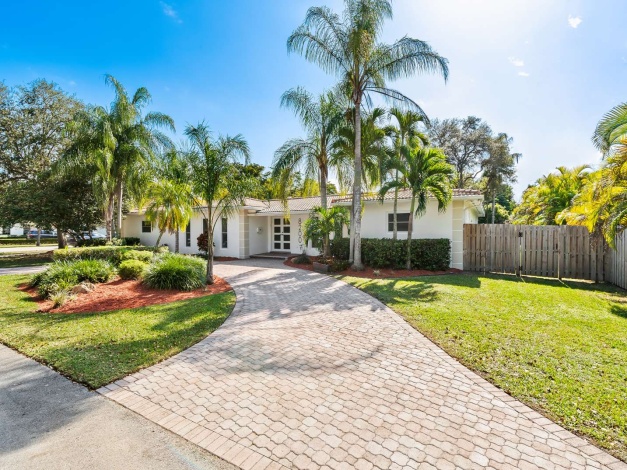 Palmetto Bay,Florida 33158,Sold,1013