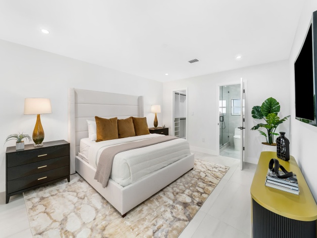 Miami,Florida 33156,Sold,1014