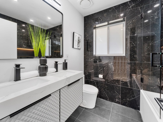 Miami,Florida 33156,Sold,1014
