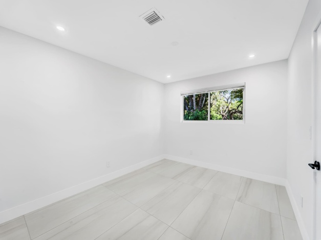 Miami,Florida 33156,Sold,1014
