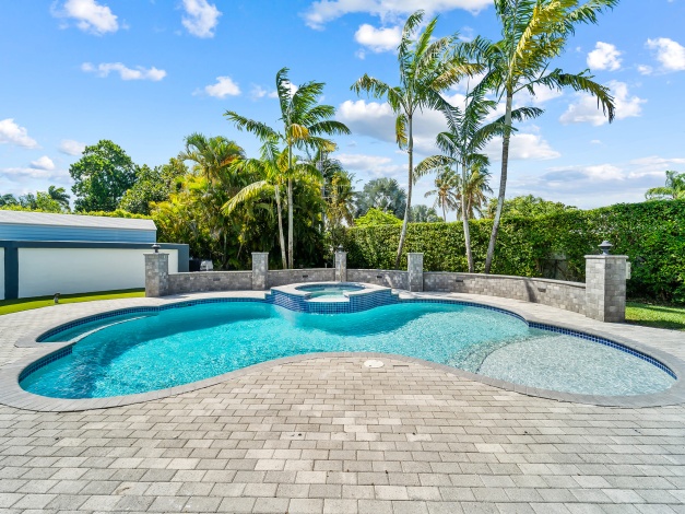 Miami,Florida 33156,Sold,1014