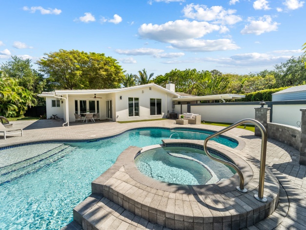 Miami,Florida 33156,Sold,1014