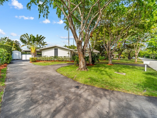 Miami,Florida 33156,Sold,1014